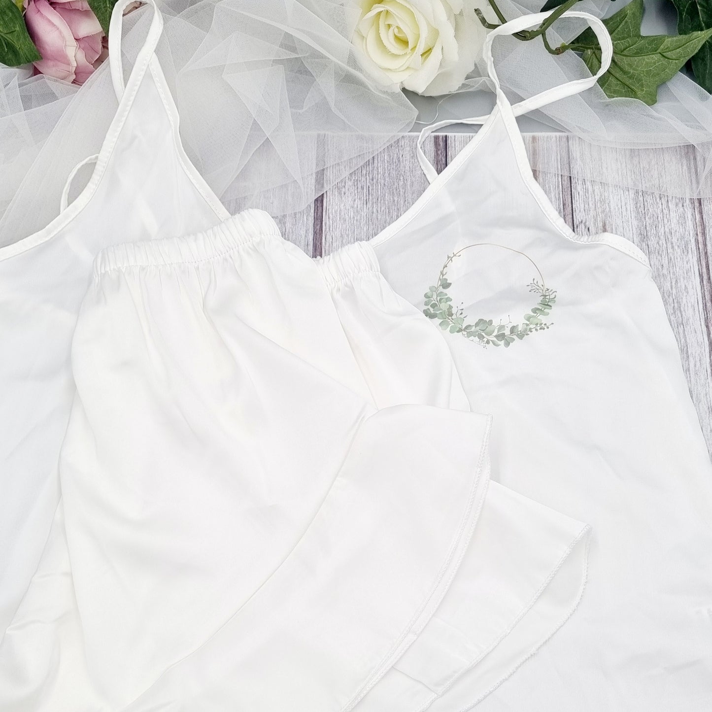 White Eucalyptus Wreath Cami Set Small