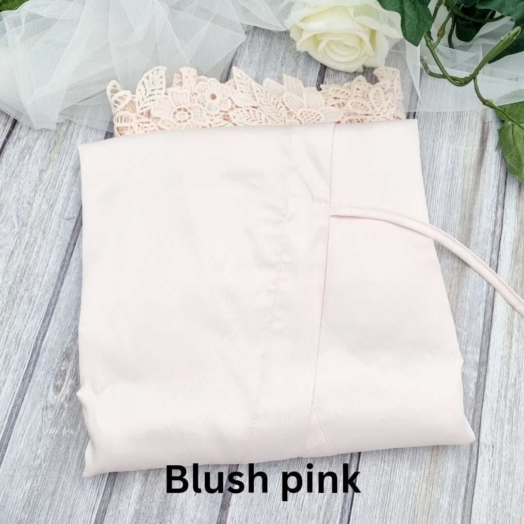 Blush pink robe with lace detail