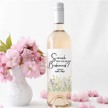 Personalised Wine Bottle Labels from Hana Lee Studios. The perfect gift for your bridesmaids!