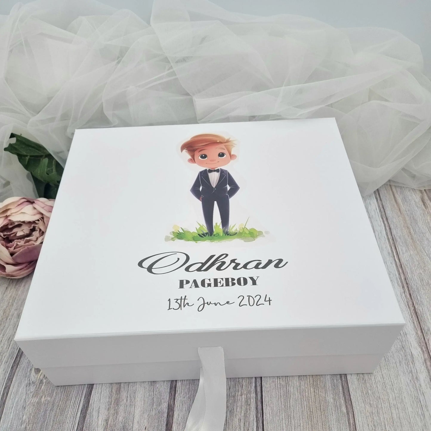 Personalised pageboy gift box with name, date and title